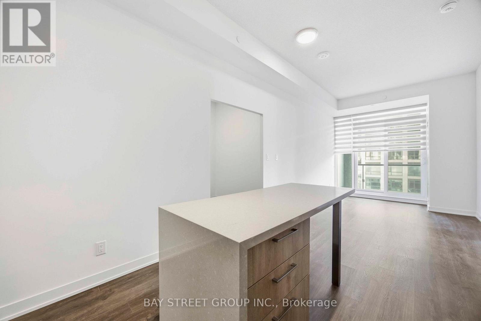 #1020 8119 BIRCHMOUNT RD ROAD - 7