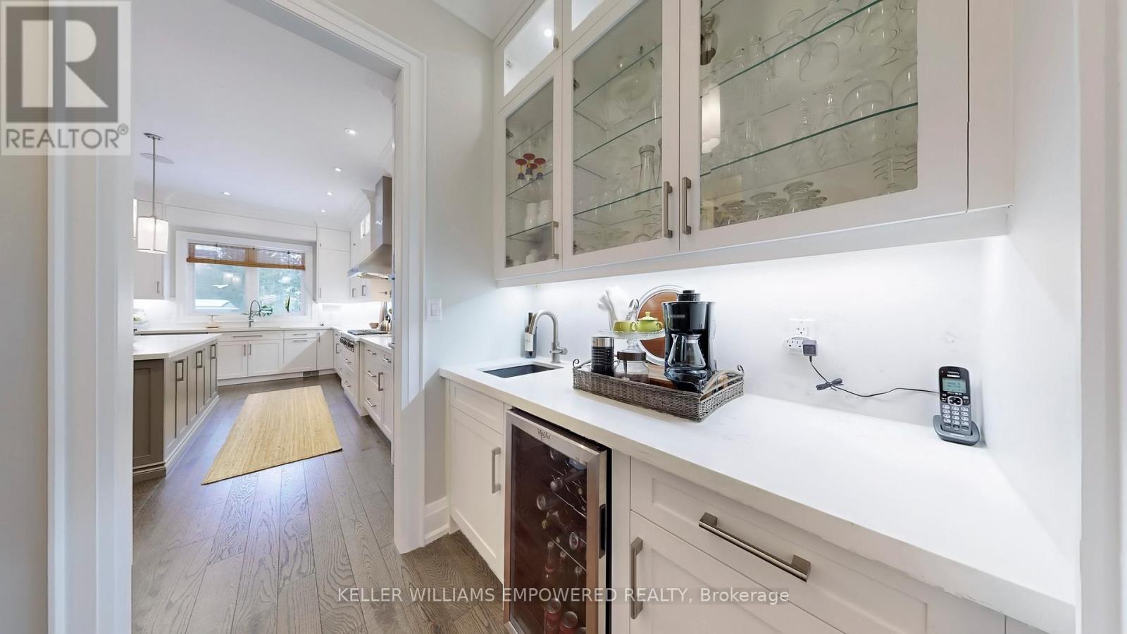 29 BEDFORD PARK AVENUE - 11
