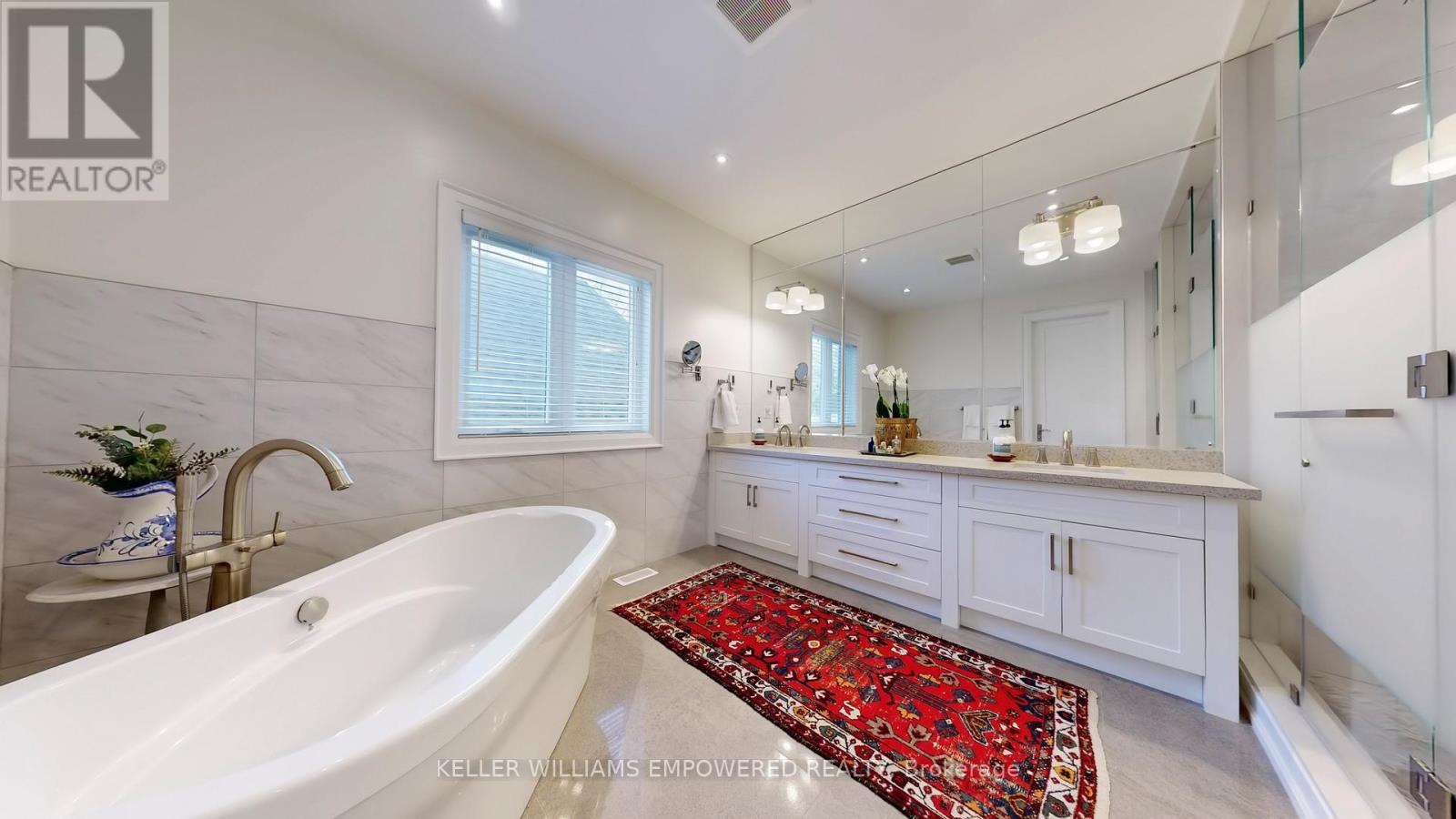 29 BEDFORD PARK AVENUE - 23