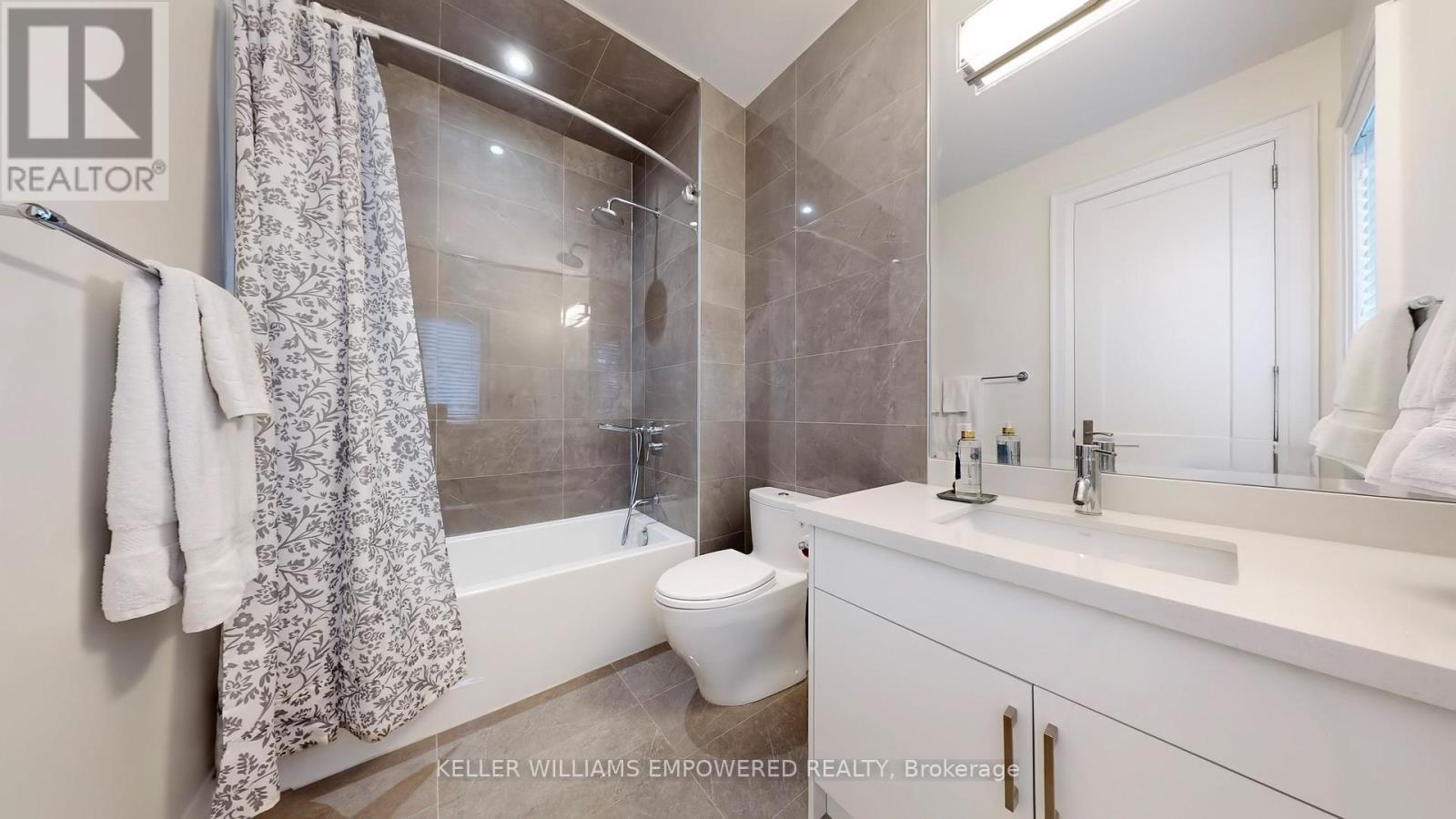 29 BEDFORD PARK AVENUE - 30