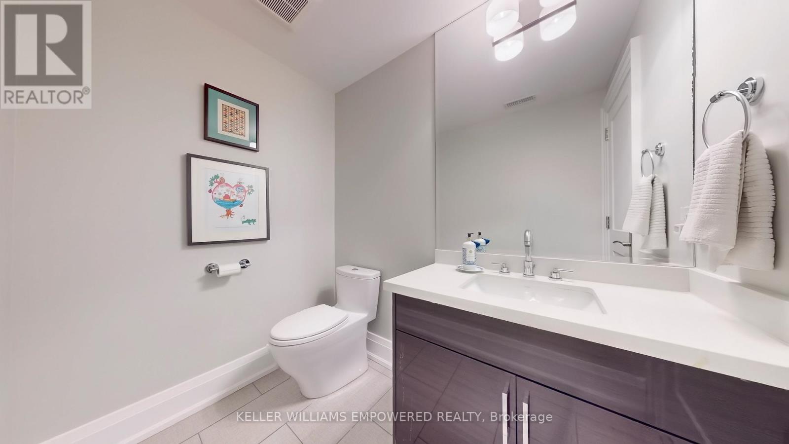29 BEDFORD PARK AVENUE - 41