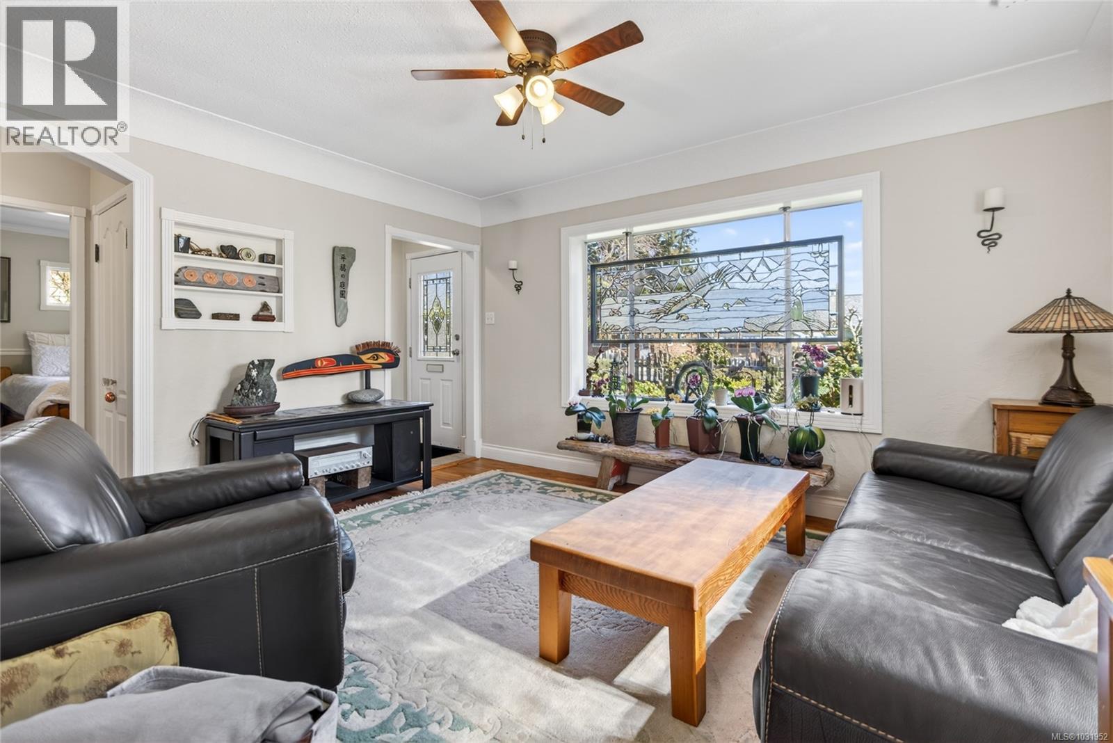 1195 URQUHART AVE - 6