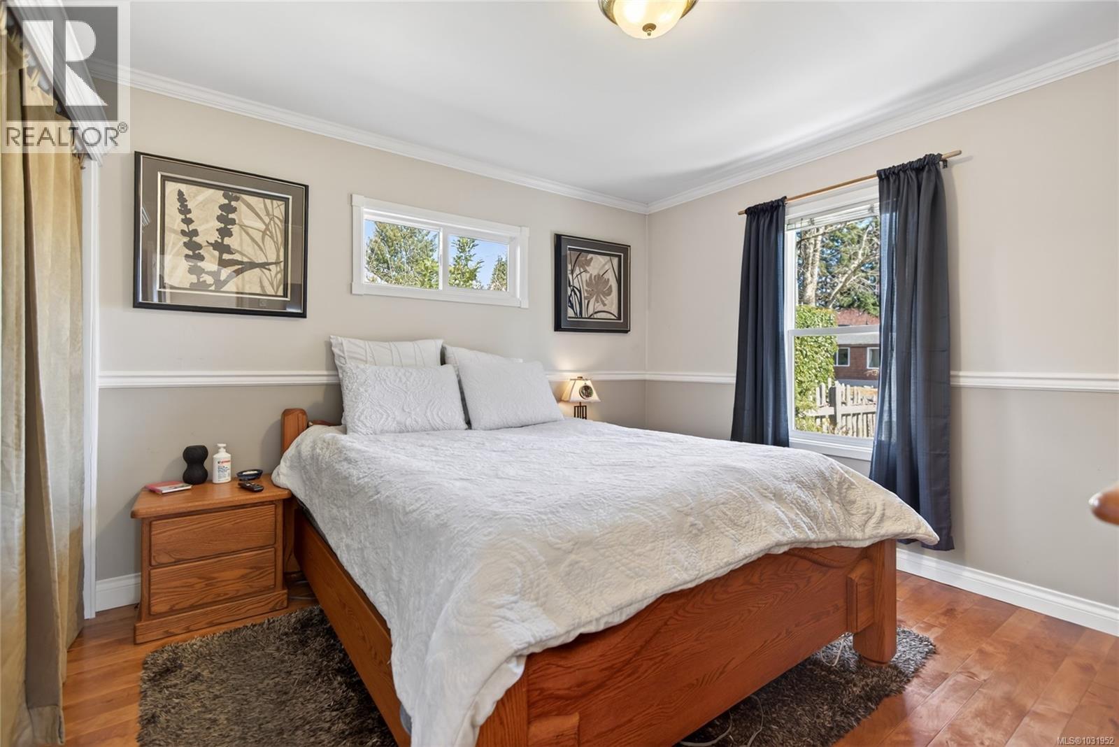 1195 URQUHART AVE - 16