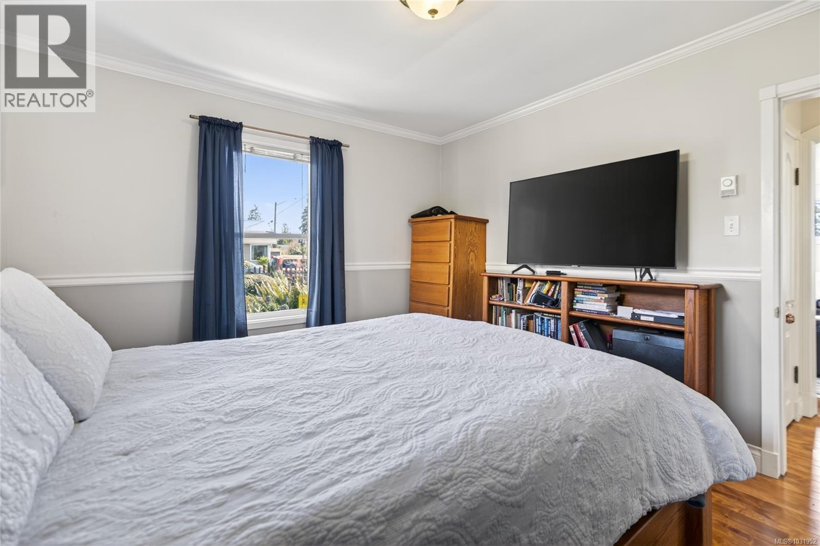 1195 URQUHART AVE - 17