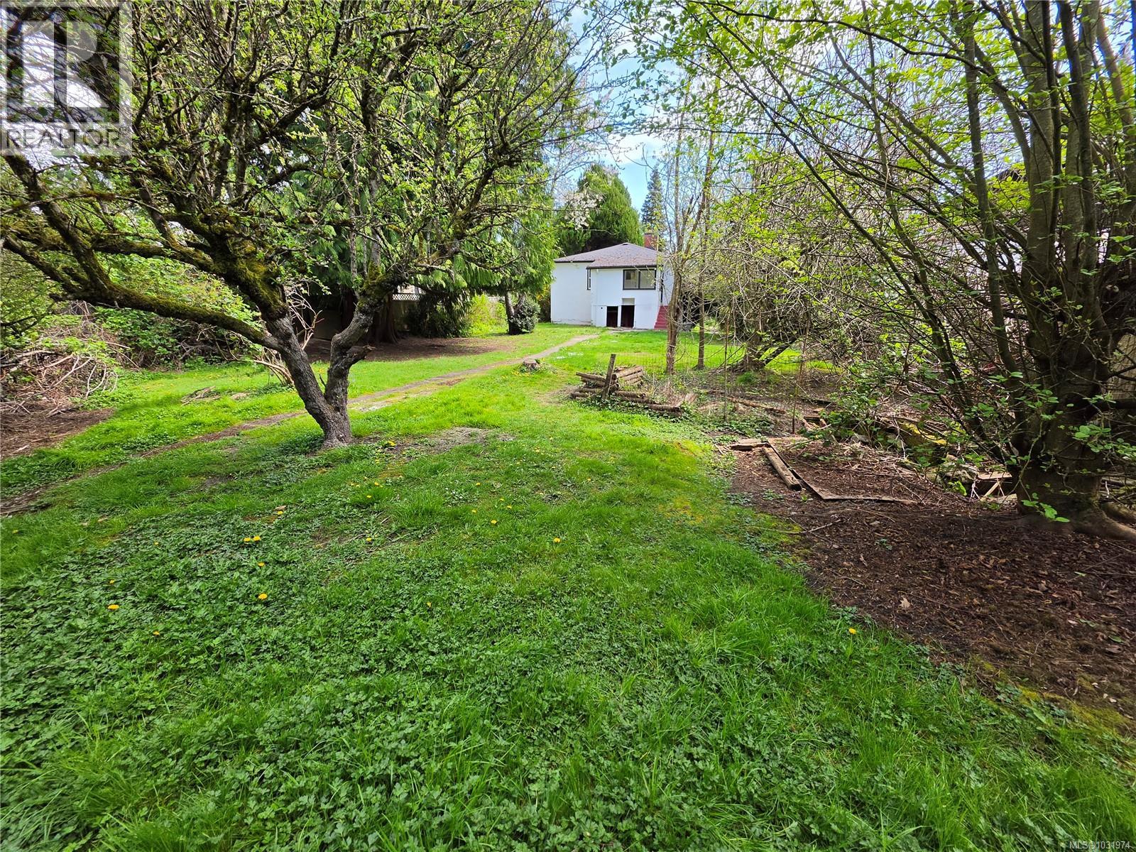 5190 CORDOVA BAY RD - 7