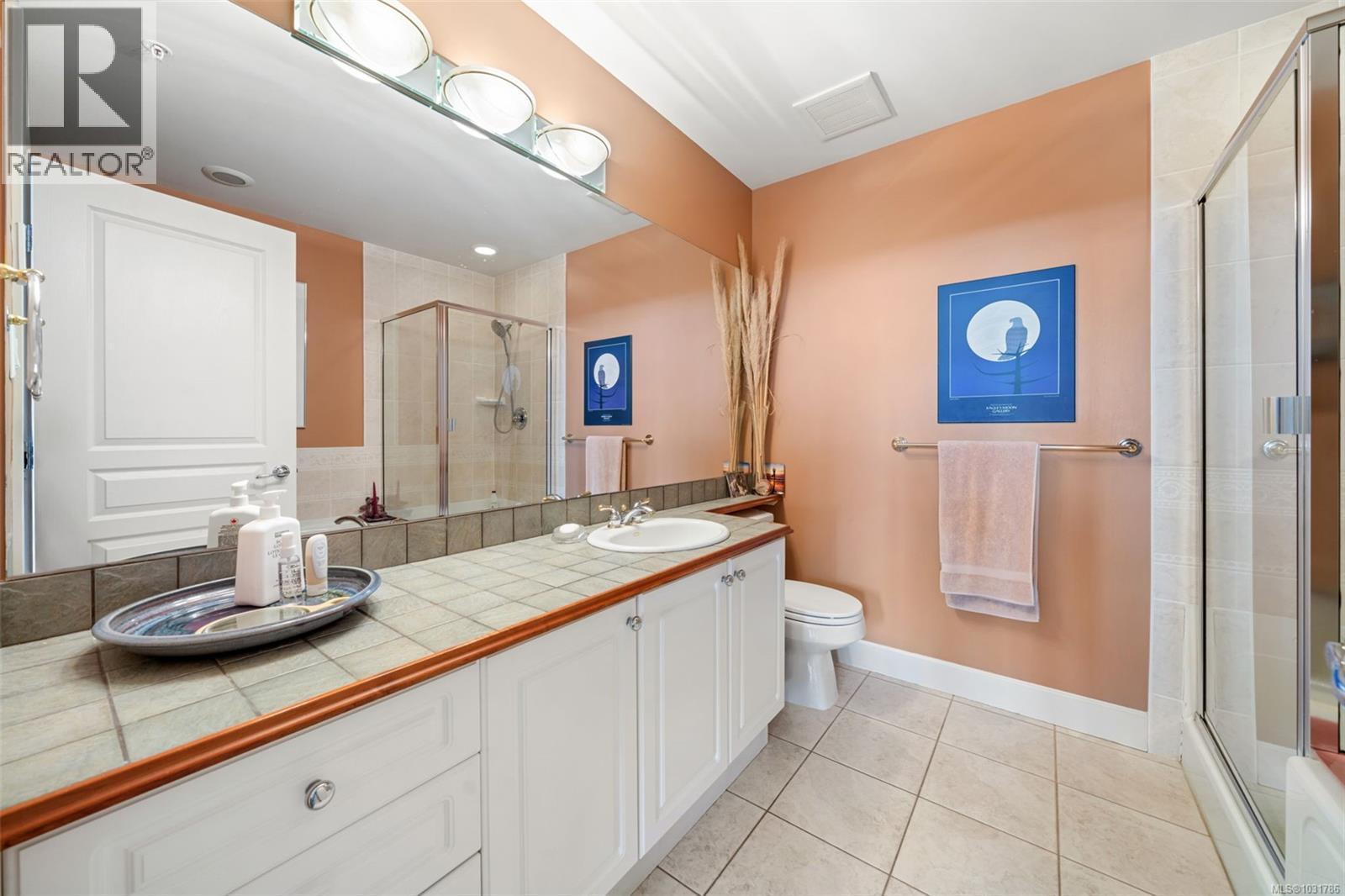 #628 21 DALLAS RD - 21