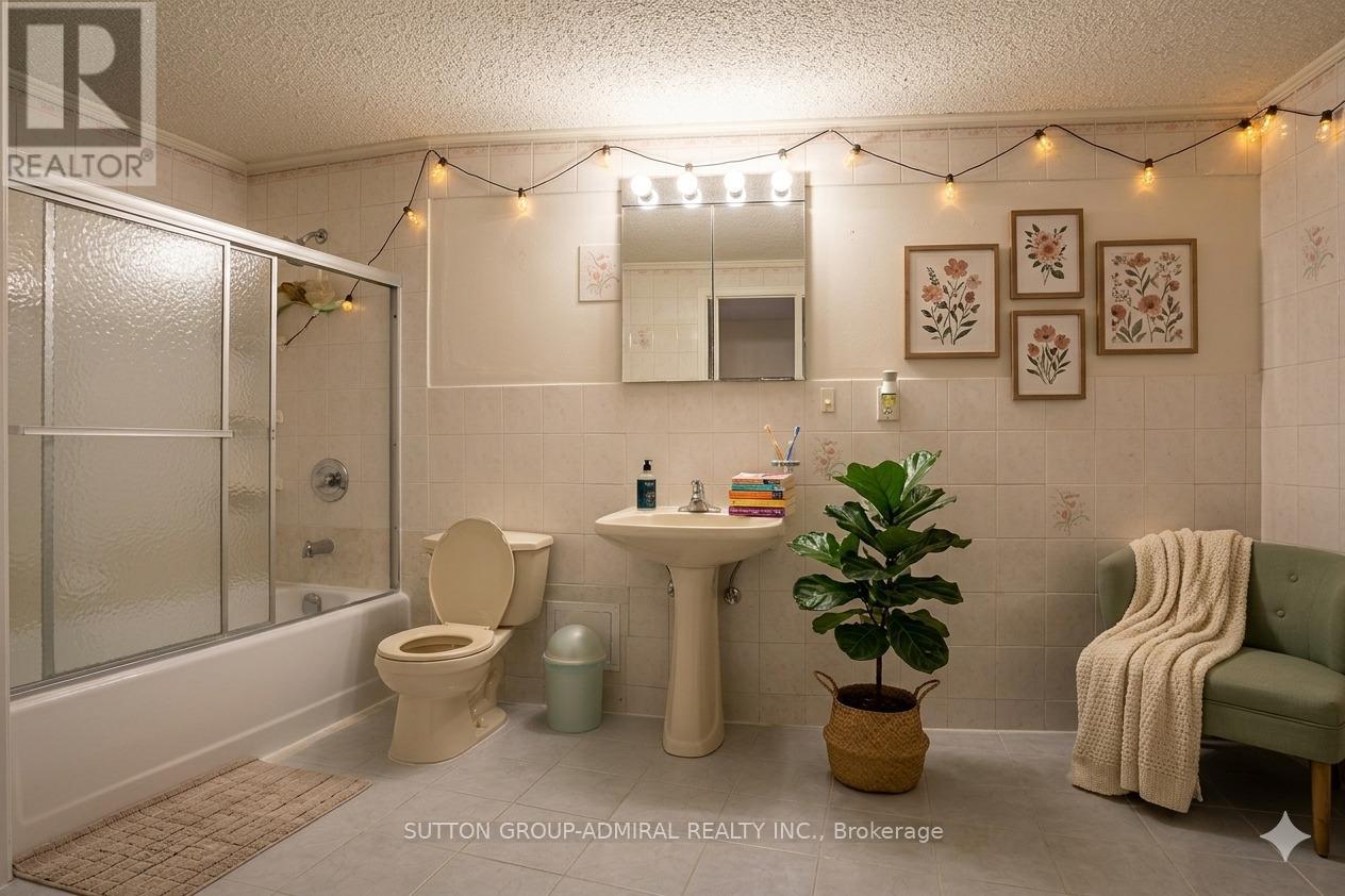 #417 4673 JANE STREET - 18