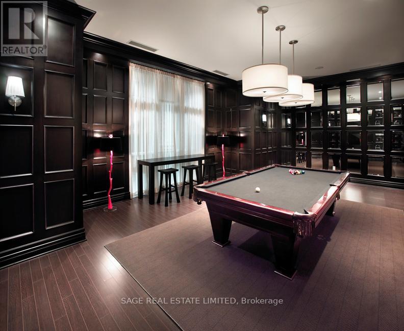 #TH#31 25 GREENVIEW AVENUE - 37