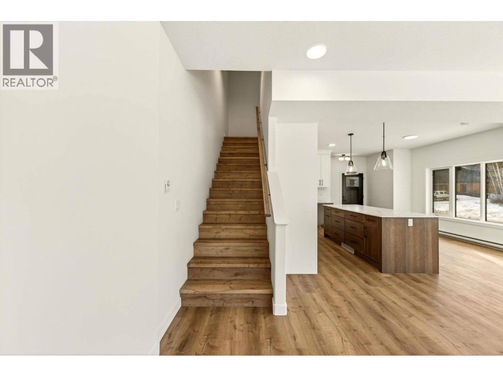 #1 1444 GRANITE DRIVE - 32