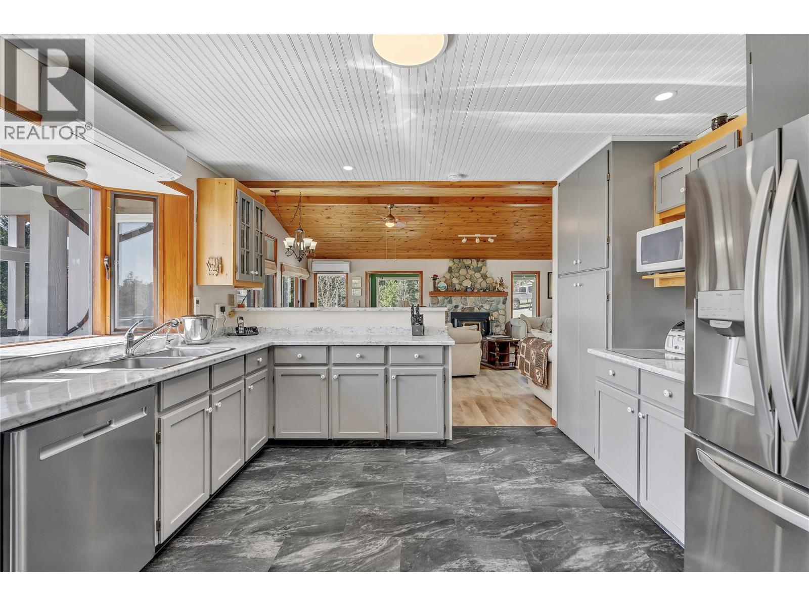 30 Osborne Road, Summerland