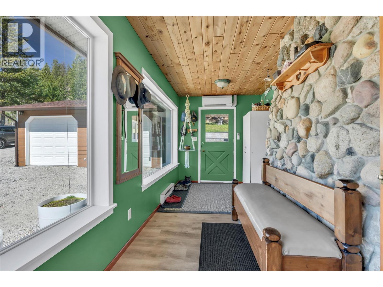 30 Osborne Road, Summerland