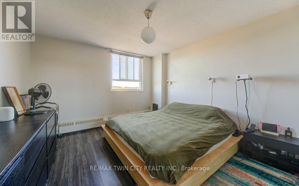 #509 225 HARVARD PLACE N - 40