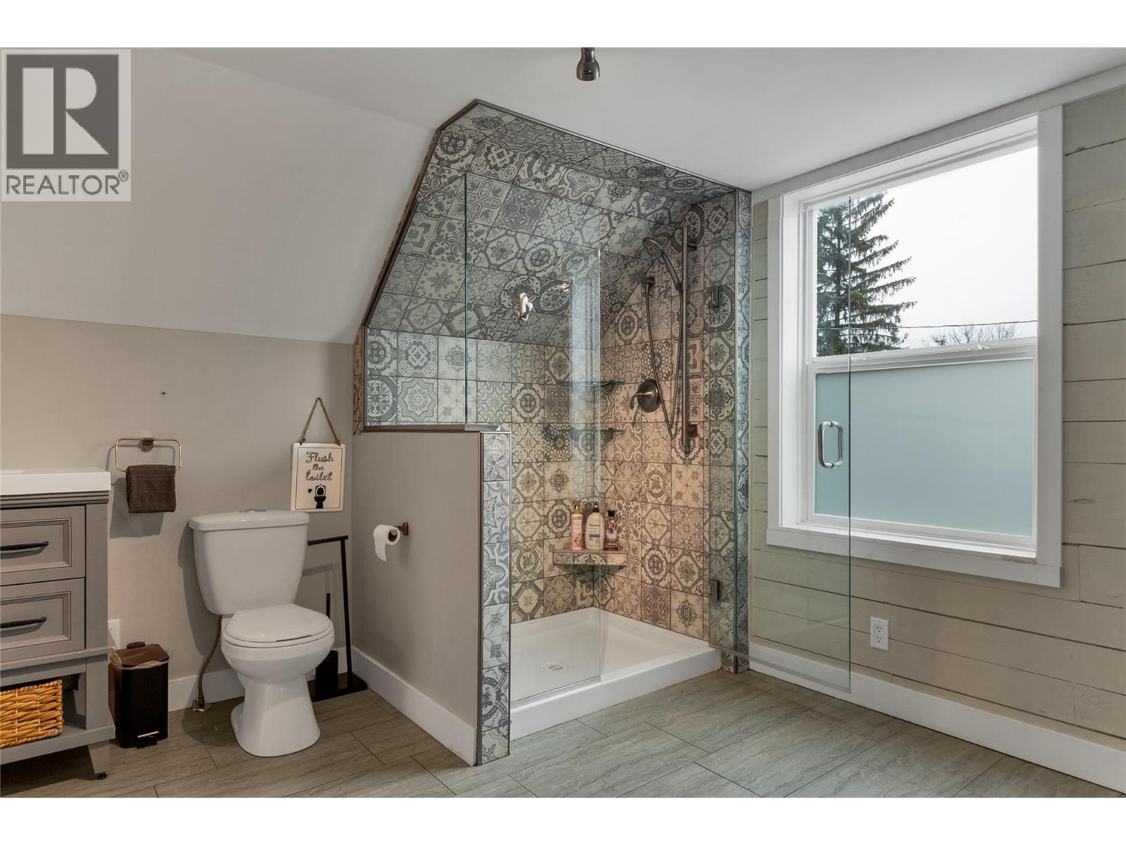 1505 32 Avenue, Vernon