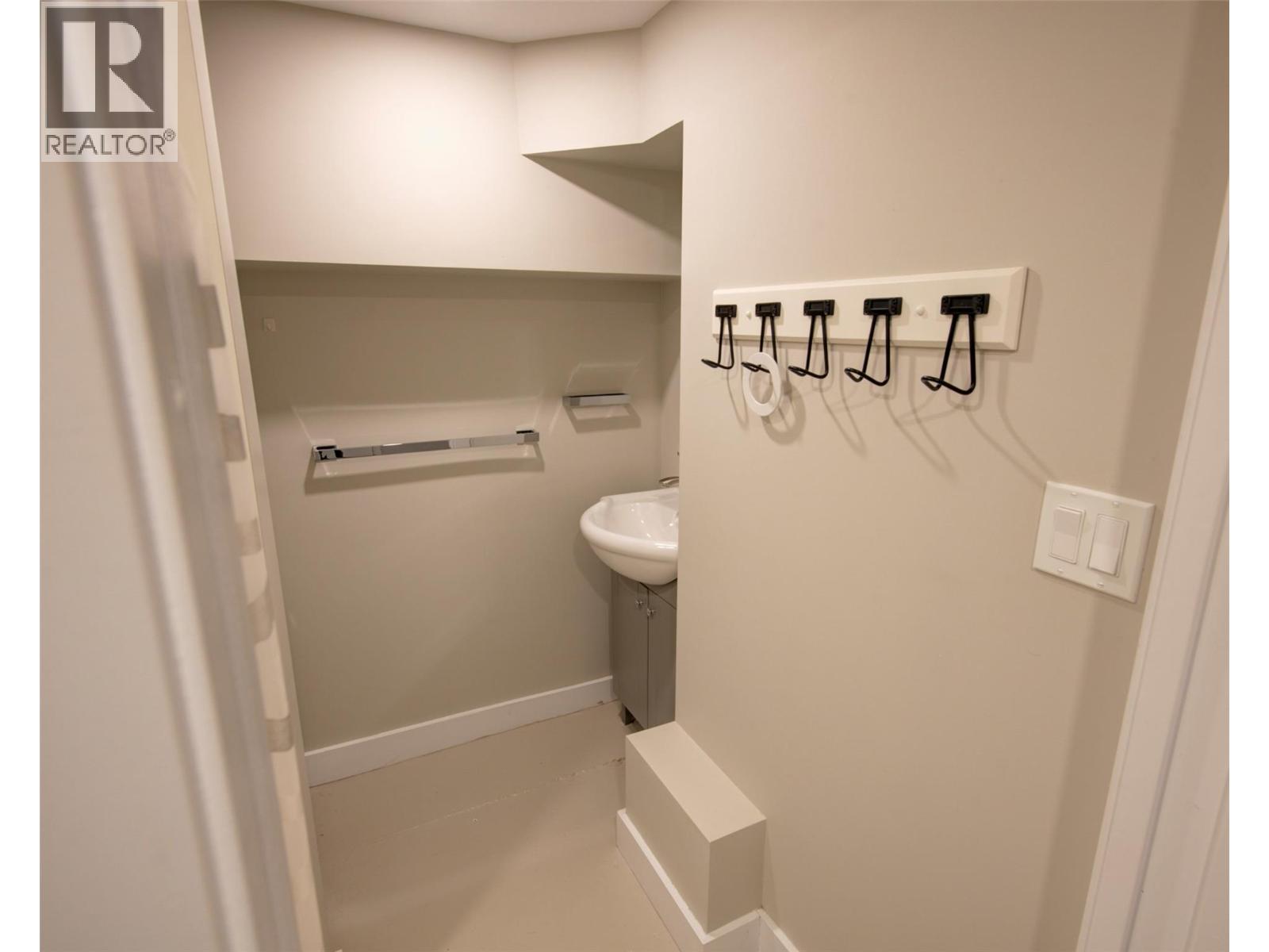 1505 32 Avenue, Vernon