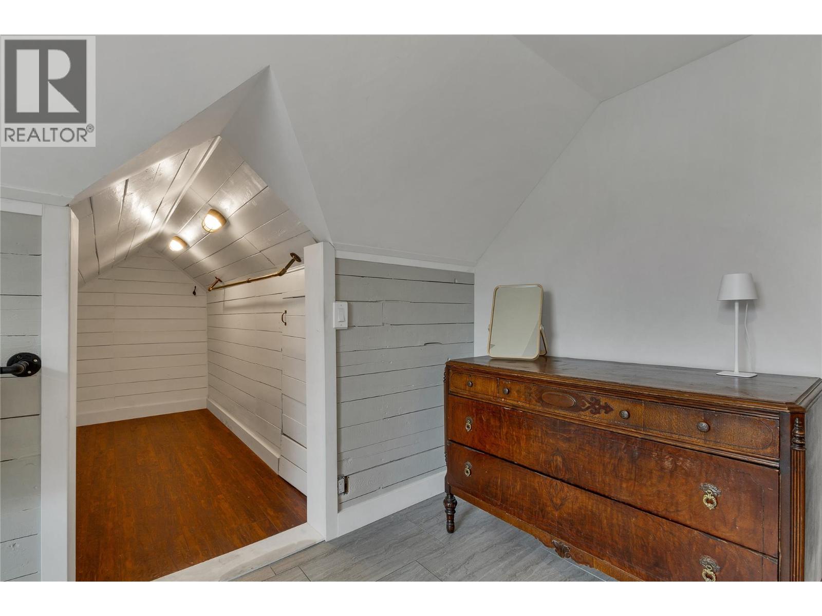 1505 32 Avenue, Vernon