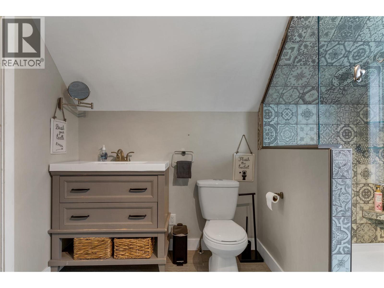 1505 32 Avenue, Vernon