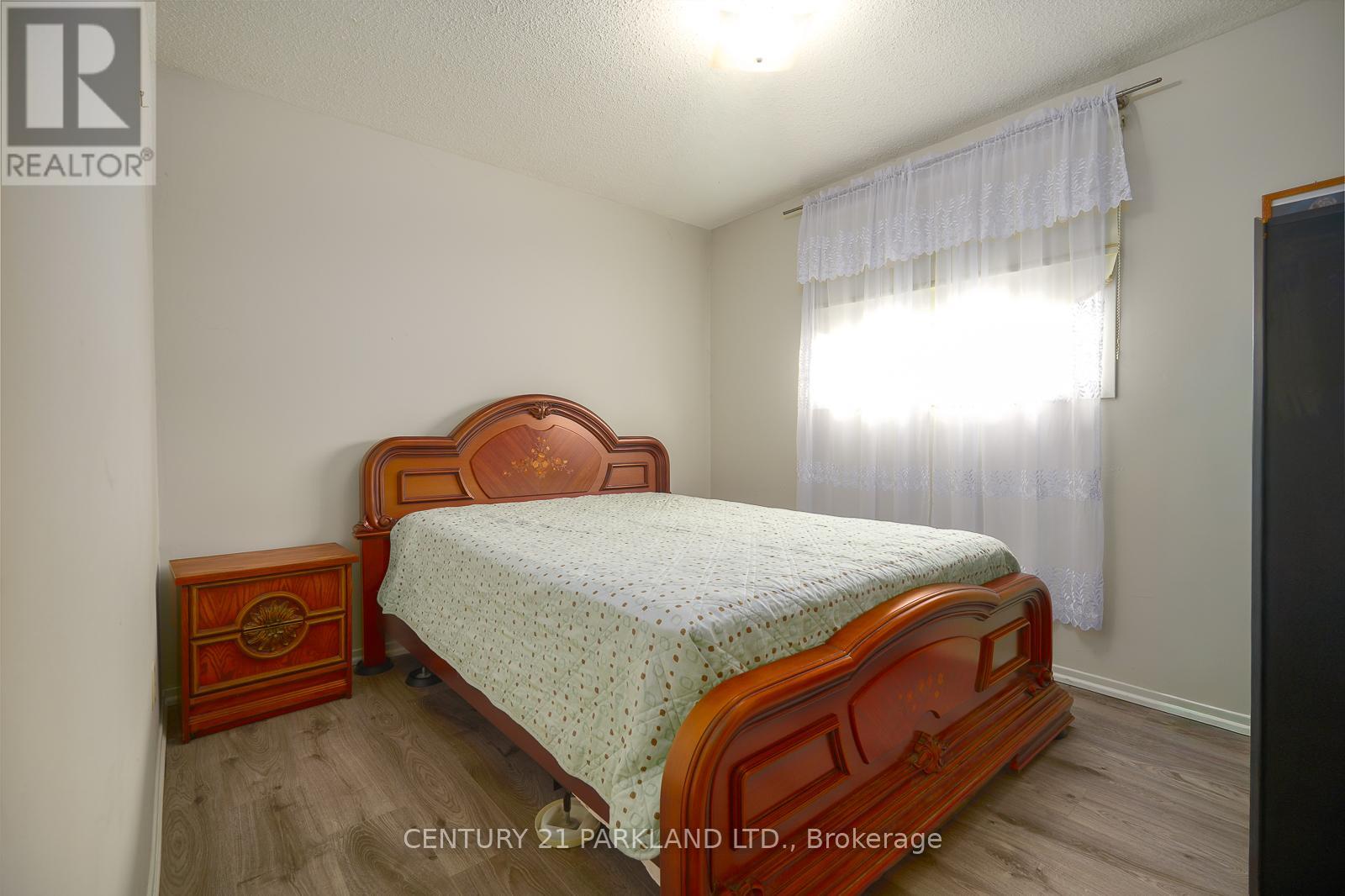 28 FAWCETT TRAIL - 16