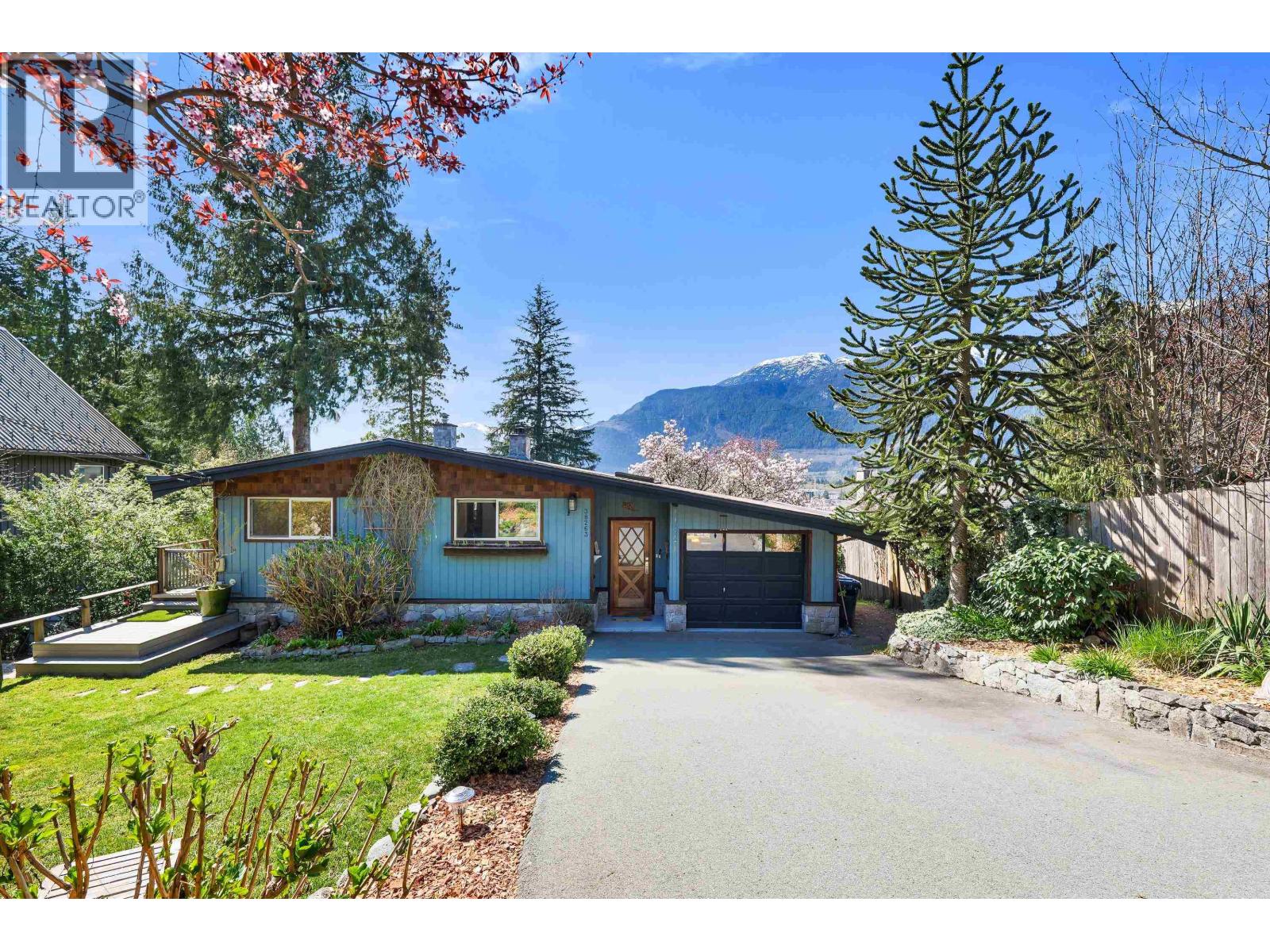 38263 VIEW PLACE
