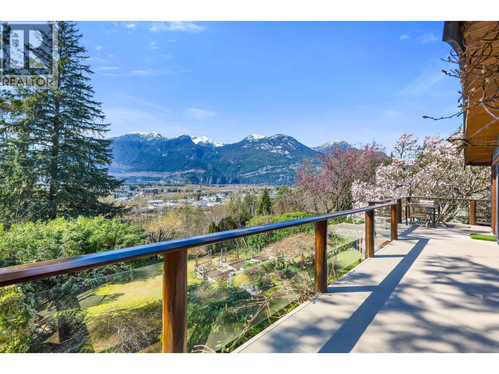 38263 VIEW PLACE, Squamish