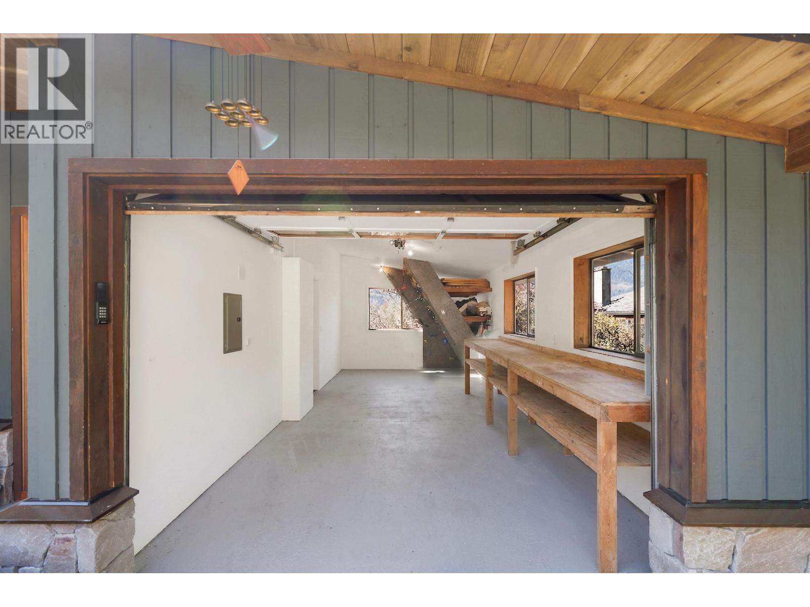 38263 VIEW PLACE, Squamish