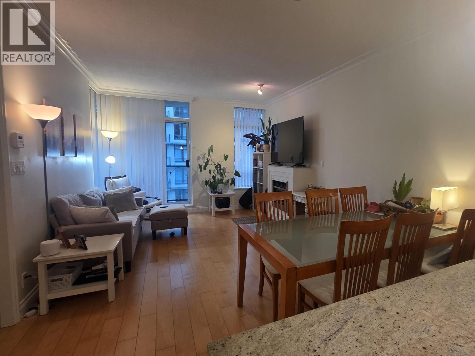 803 162 VICTORY SHIP WAY, North Vancouver