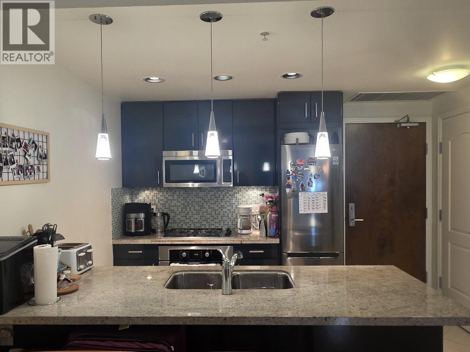 803 162 VICTORY SHIP WAY, North Vancouver