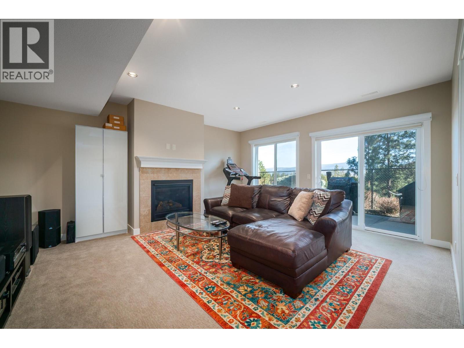 1915 ROSEALEE LANE - 38