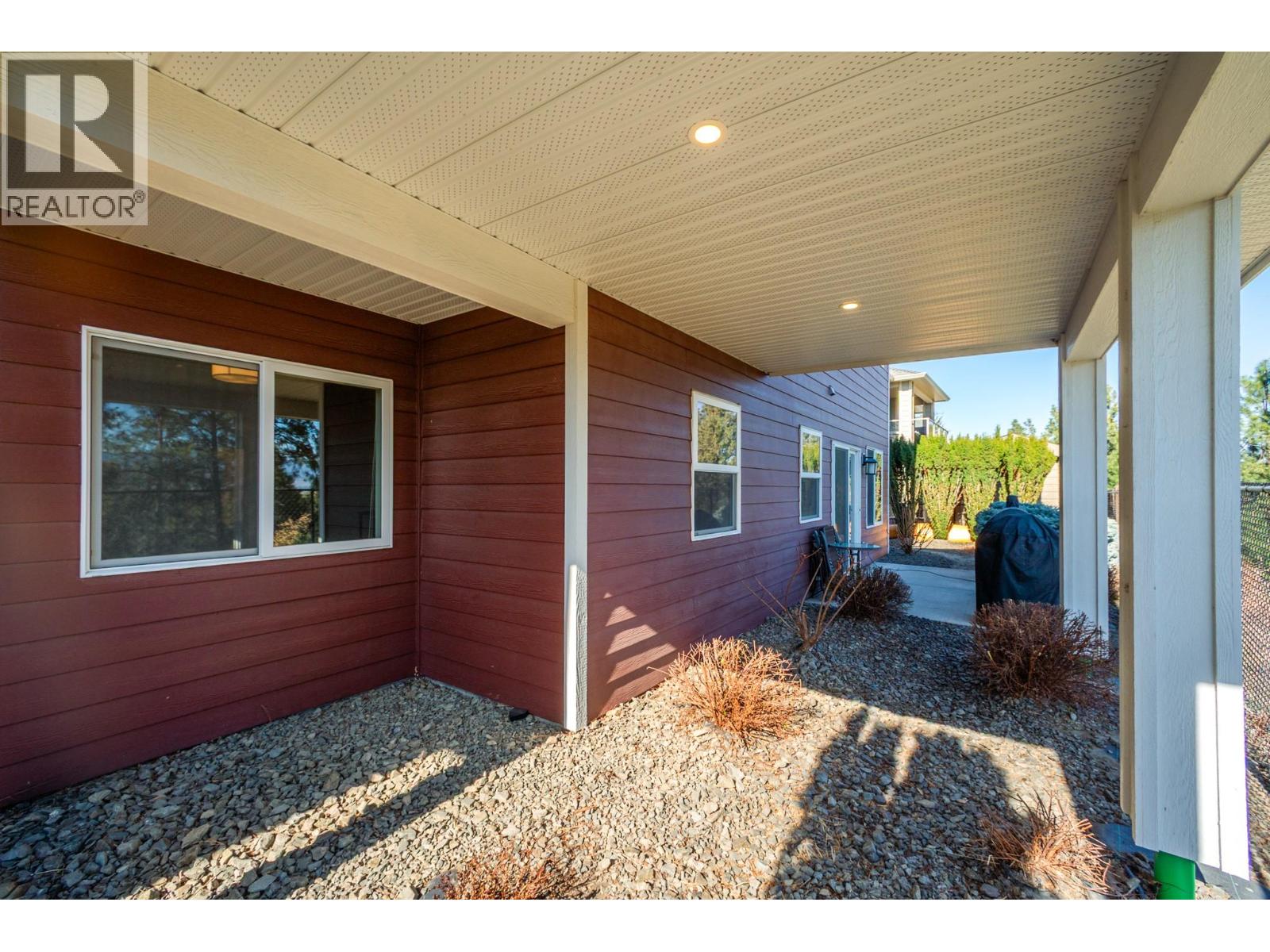 1915 ROSEALEE LANE - 48