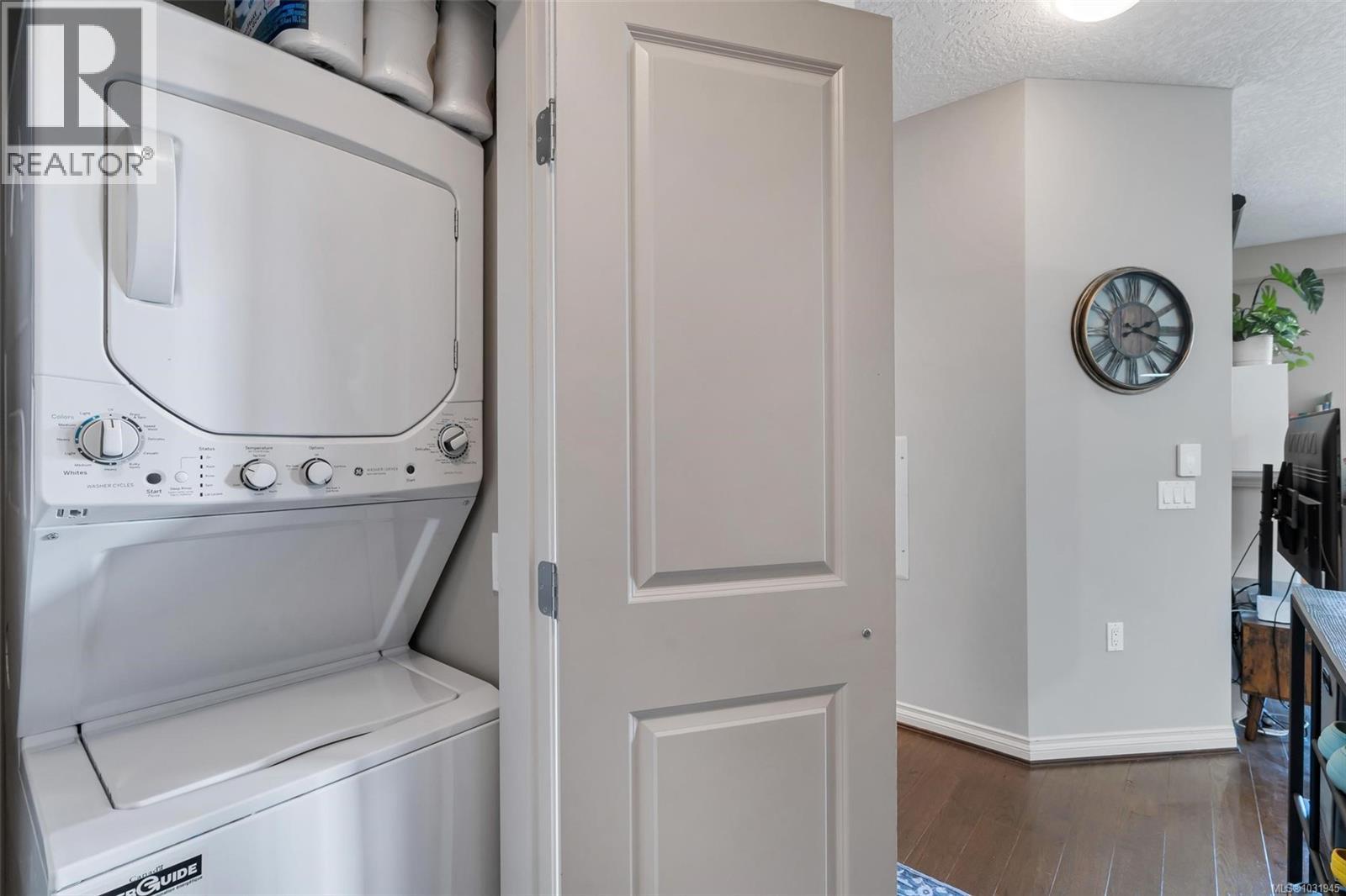 #205 820 SHORT ST - 22