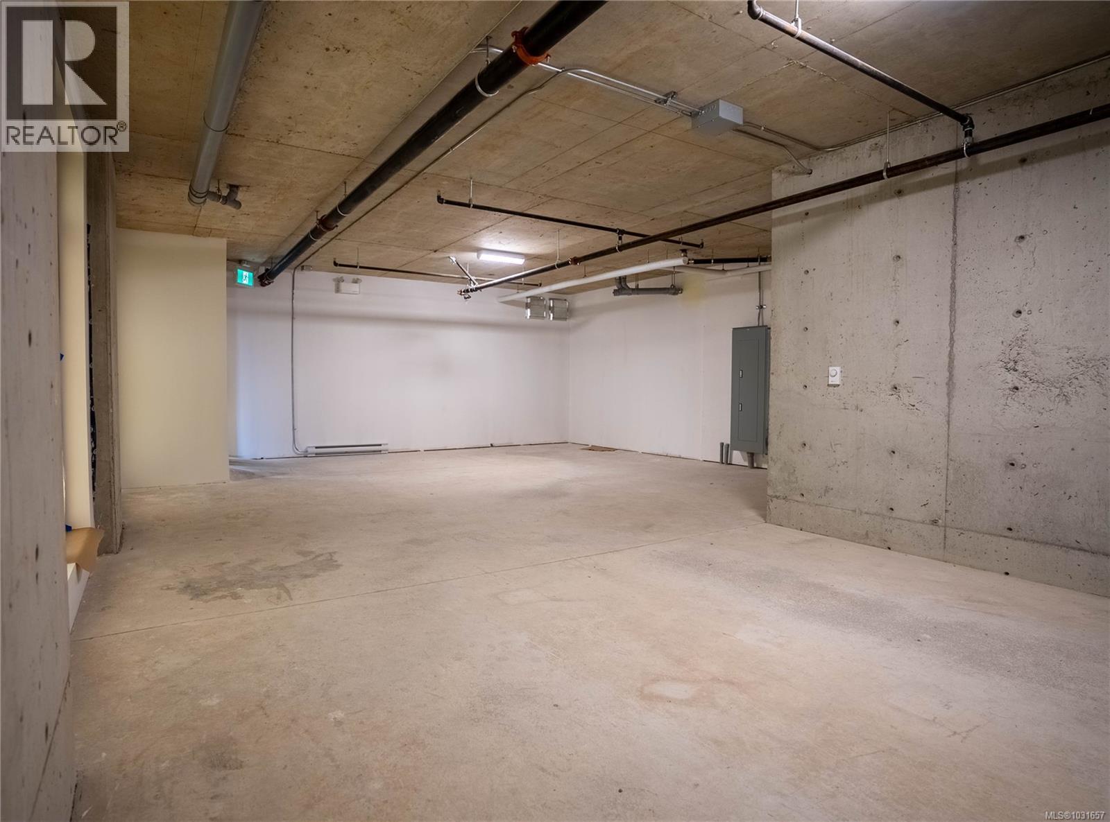  1303 Hillside Avenue, Victoria