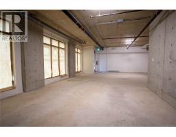 1303 Hillside Ave, Victoria, BC V8T2B3 Photo 12