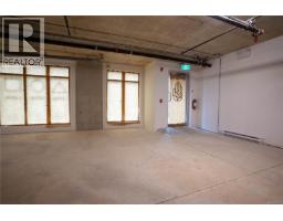 1303 Hillside Ave, Victoria, BC V8T2B3 Photo 13