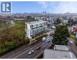 1303 Hillside Ave, Victoria, BC V8T2B3 Photo 24