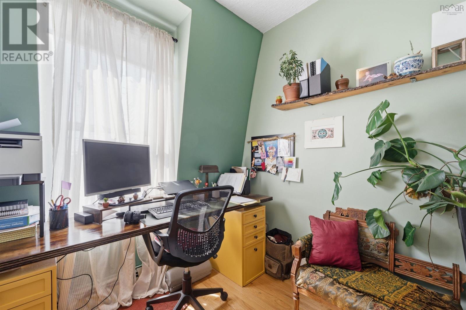 Property 21 of 44 of 154 VICTORIA Road