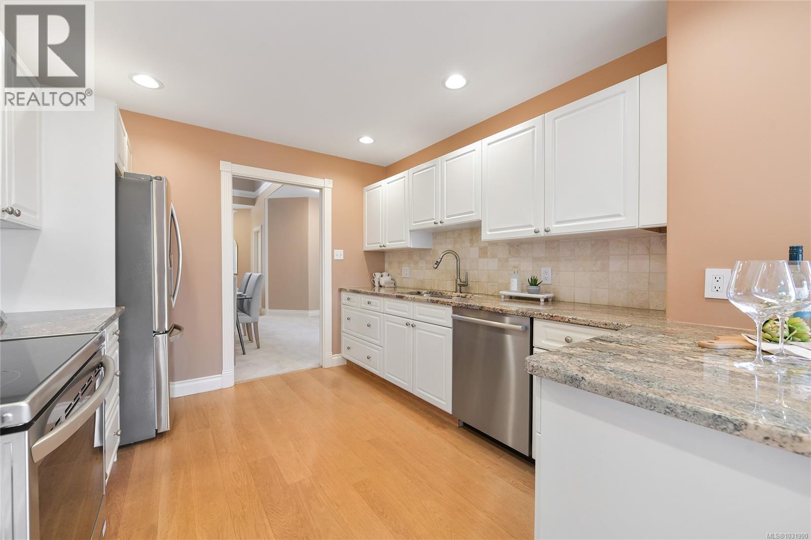 #13 520 MARSETT PL - 6