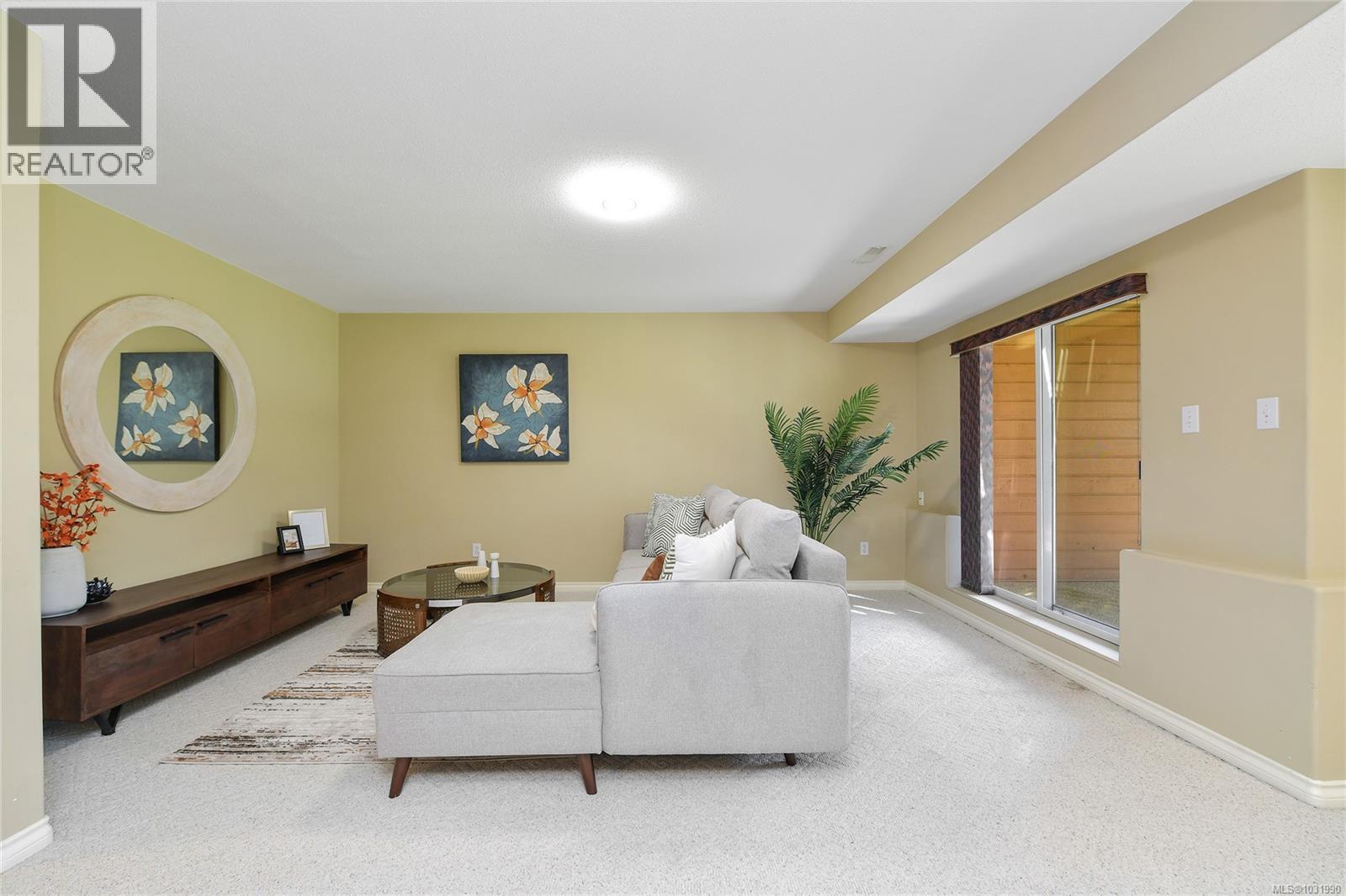 #13 520 MARSETT PL - 38