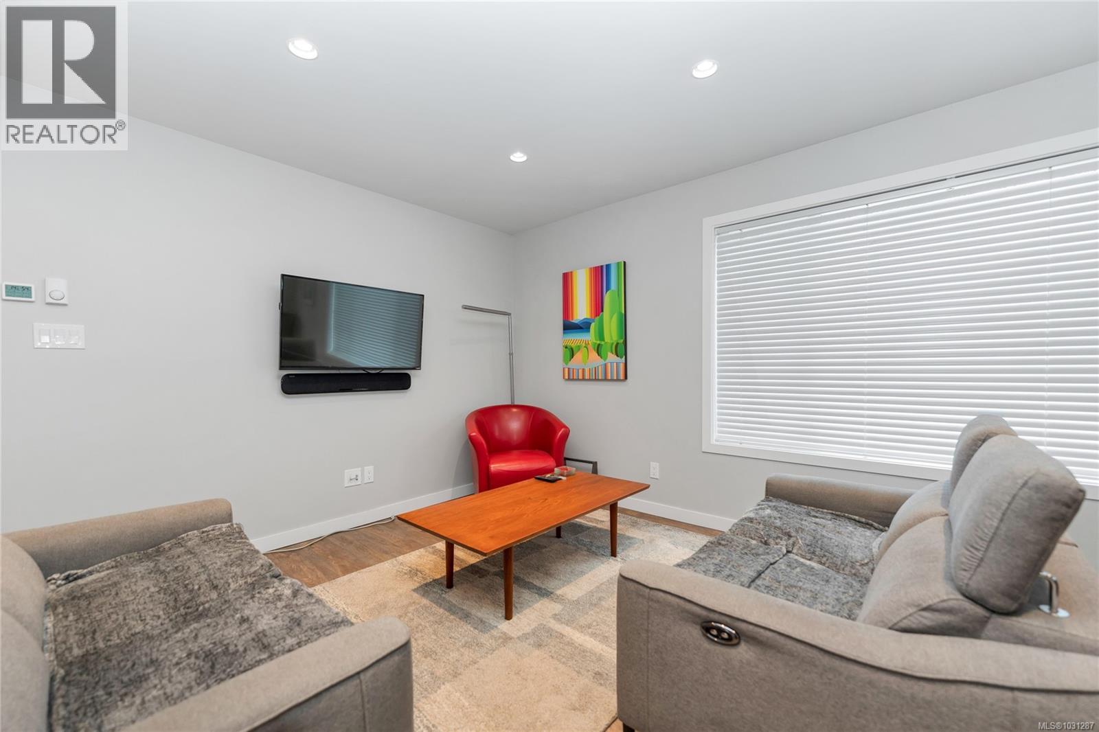  4345 Shelbourne Street, Saanich