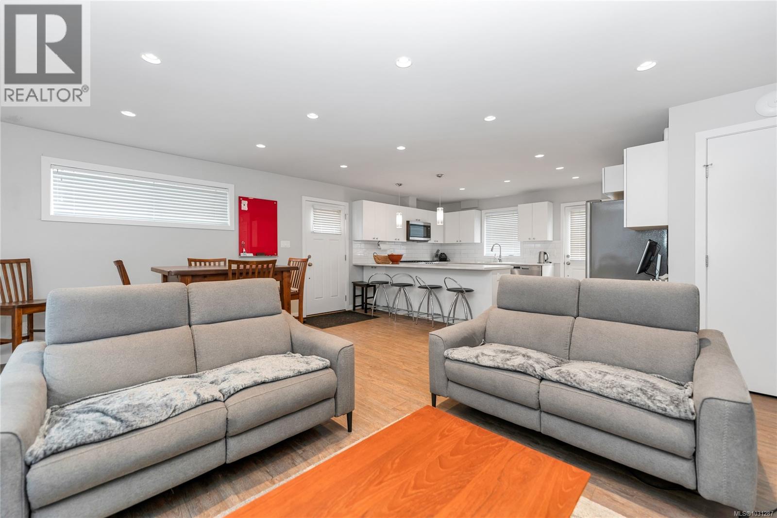  4345 Shelbourne Street, Saanich