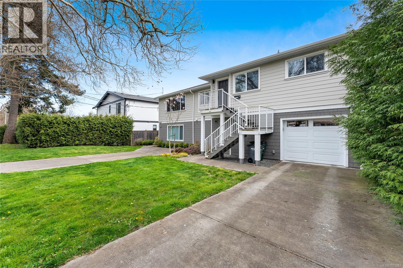  4345 Shelbourne Street, Saanich
