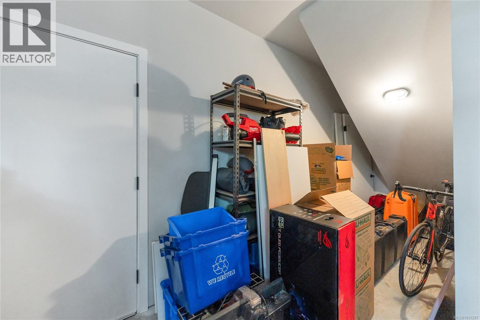  4345 Shelbourne Street, Saanich