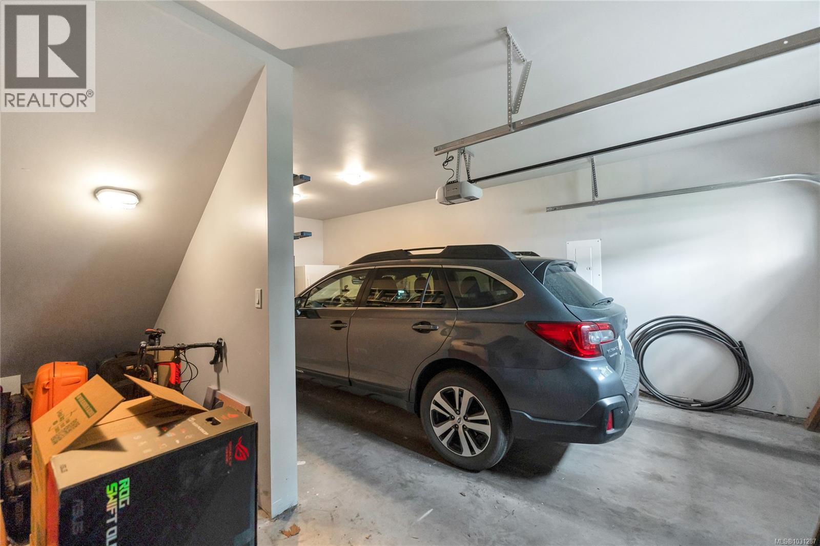  4345 Shelbourne Street, Saanich