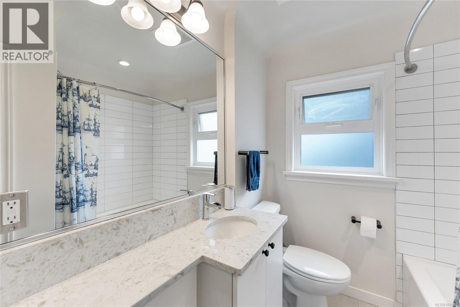  4345 Shelbourne Street, Saanich