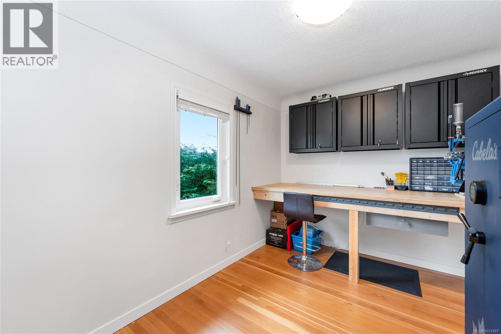  4345 Shelbourne Street, Saanich