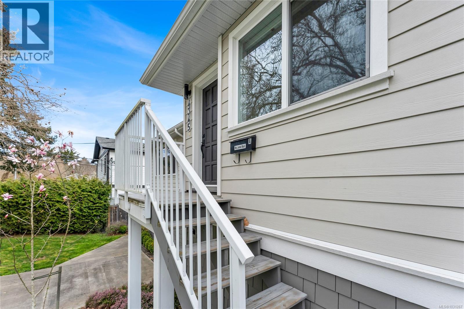  4345 Shelbourne Street, Saanich