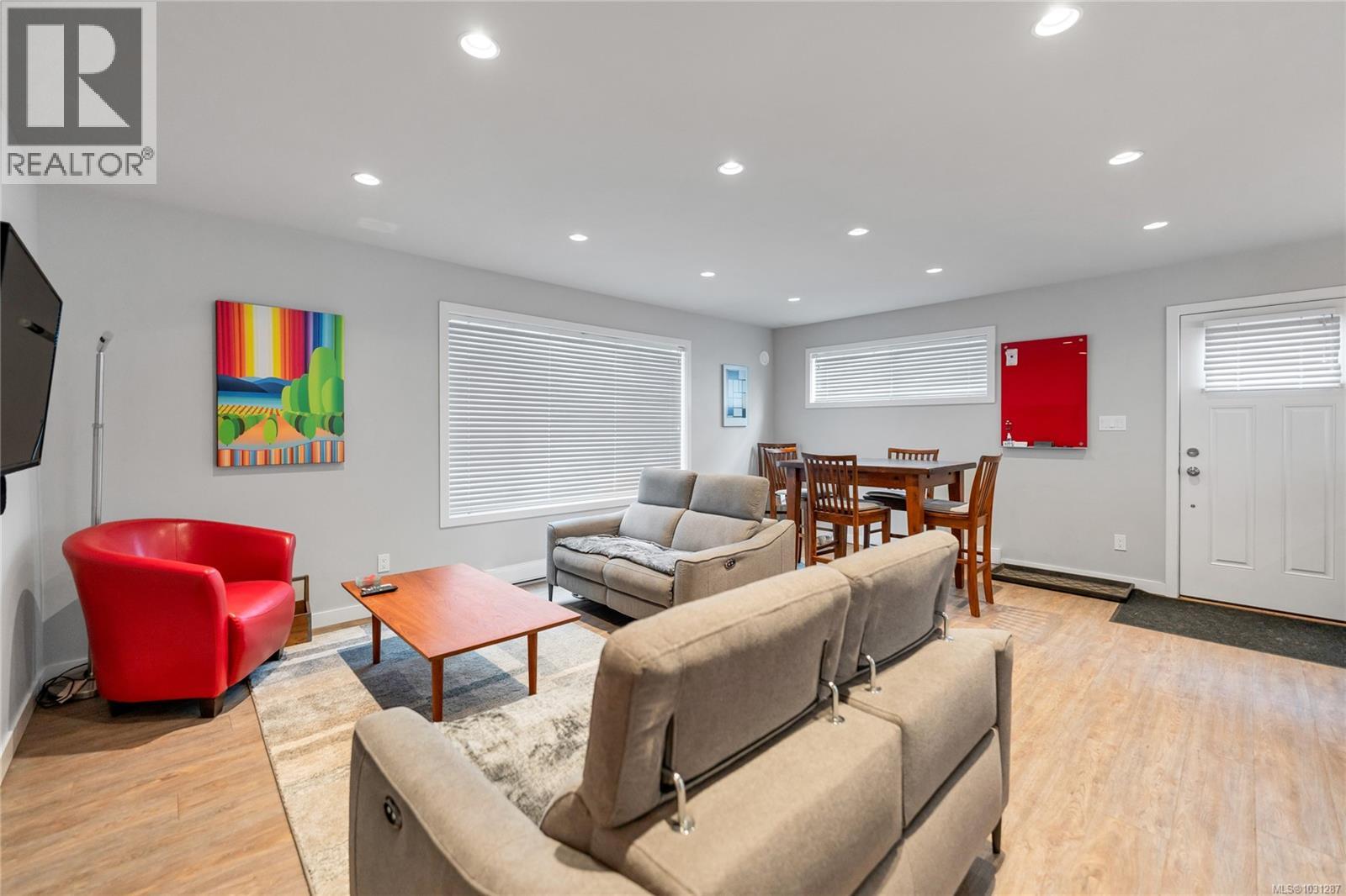  4345 Shelbourne Street, Saanich