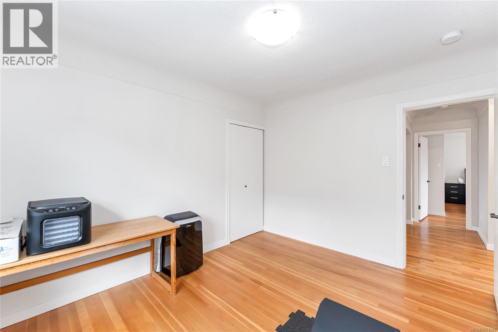  4345 Shelbourne Street, Saanich