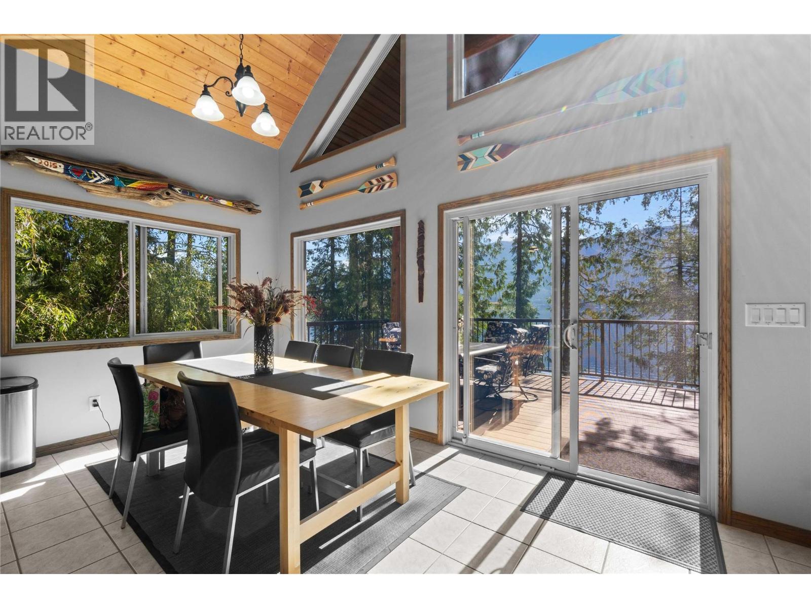 #12 & 13 9000 SEYMOUR ARM MAIN FSR - 17