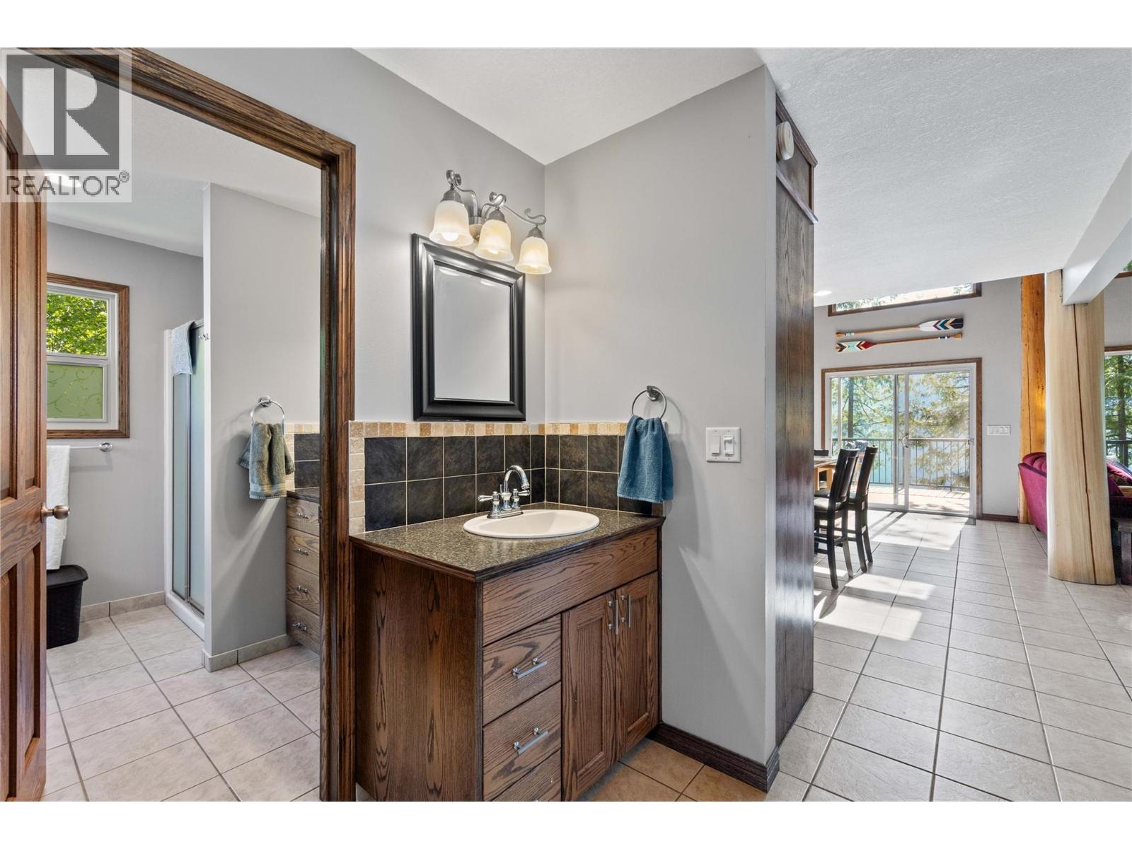 #12 & 13 9000 SEYMOUR ARM MAIN FSR - 26