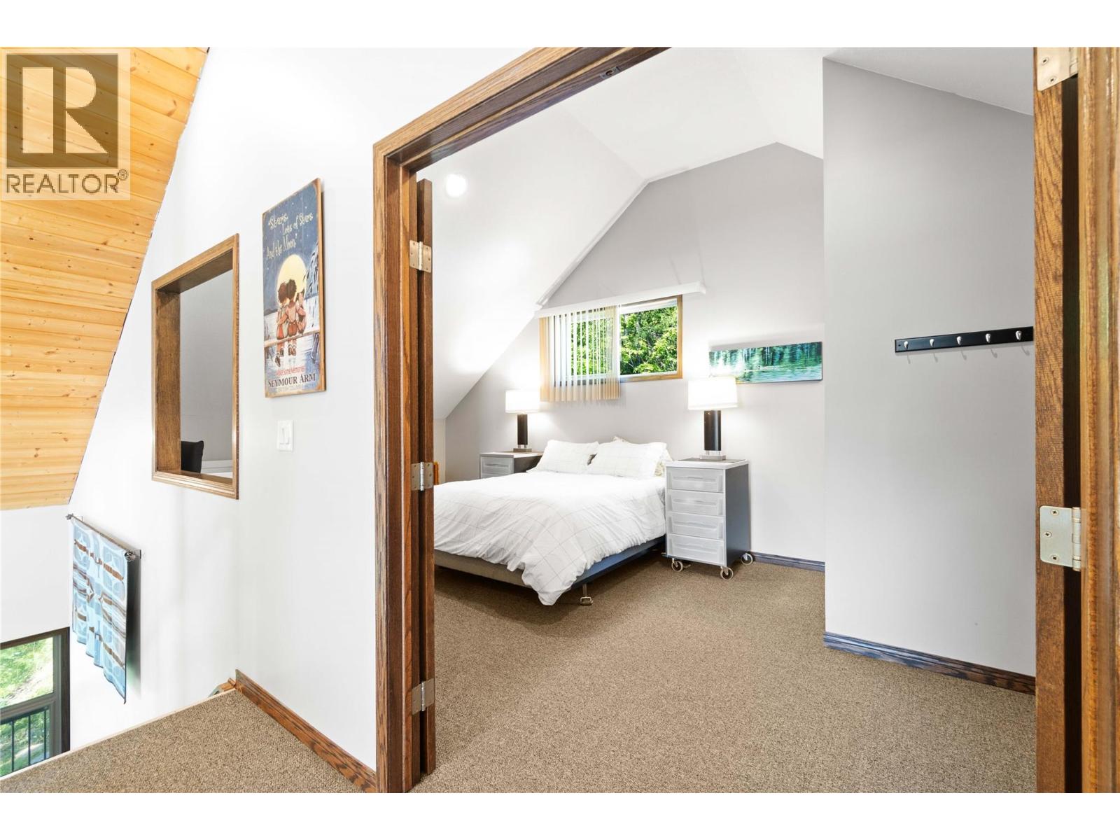 #12 & 13 9000 SEYMOUR ARM MAIN FSR - 31