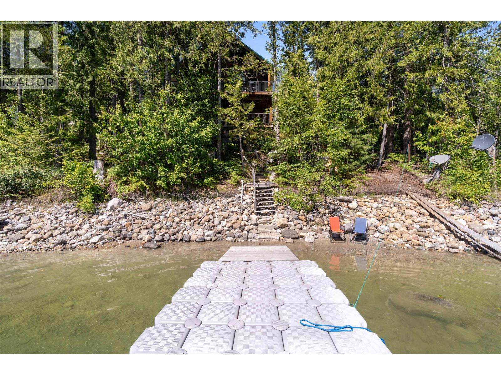 #12 & 13 9000 SEYMOUR ARM MAIN FSR - 54